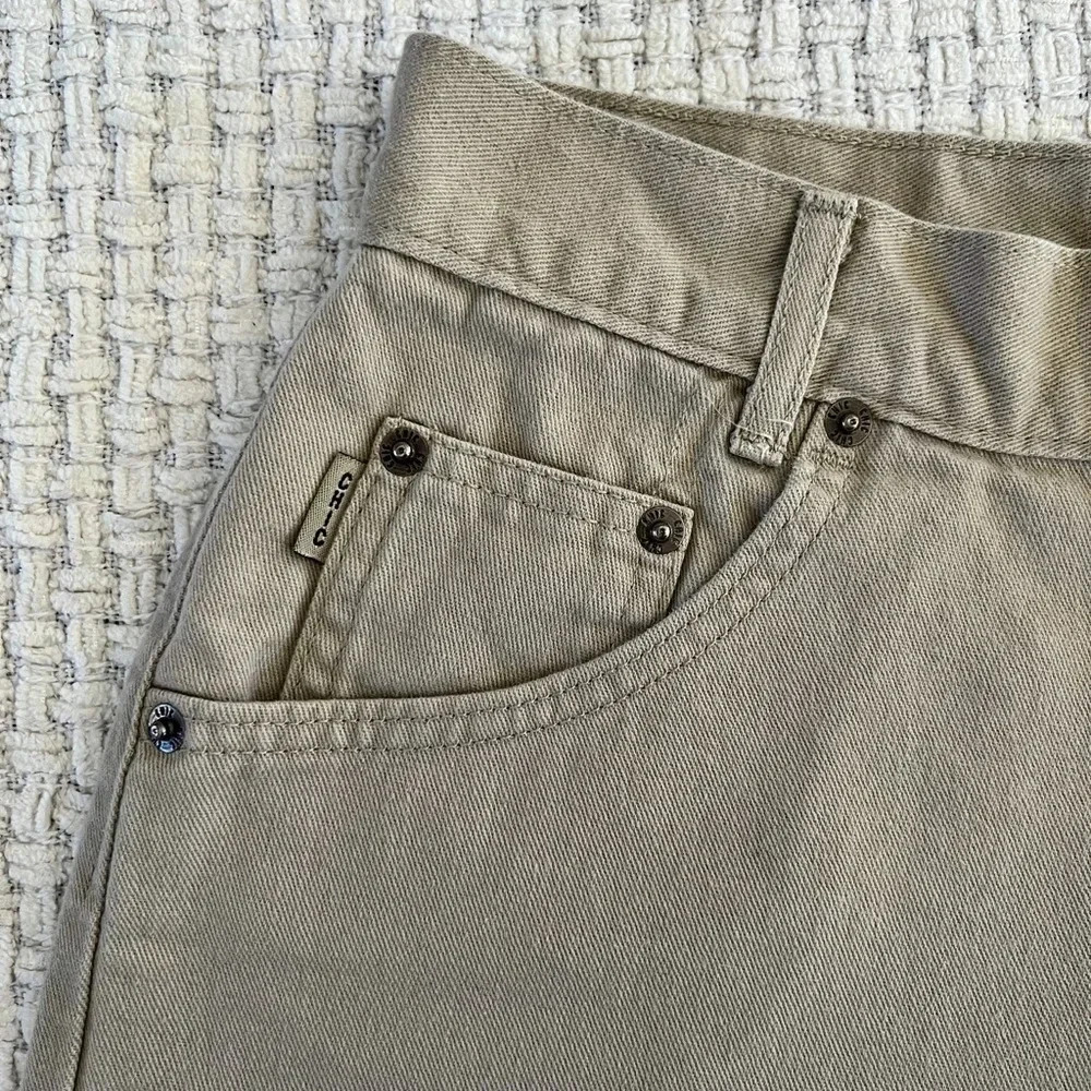 Vintage Chic Tan Shorts - Picture 5 of 5